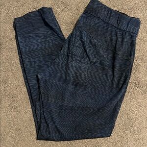 Lululemon on the fly pants size 8